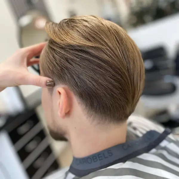 Plaukų stilizavimas ir formavimas Barberette studijoje Klaipėdoje